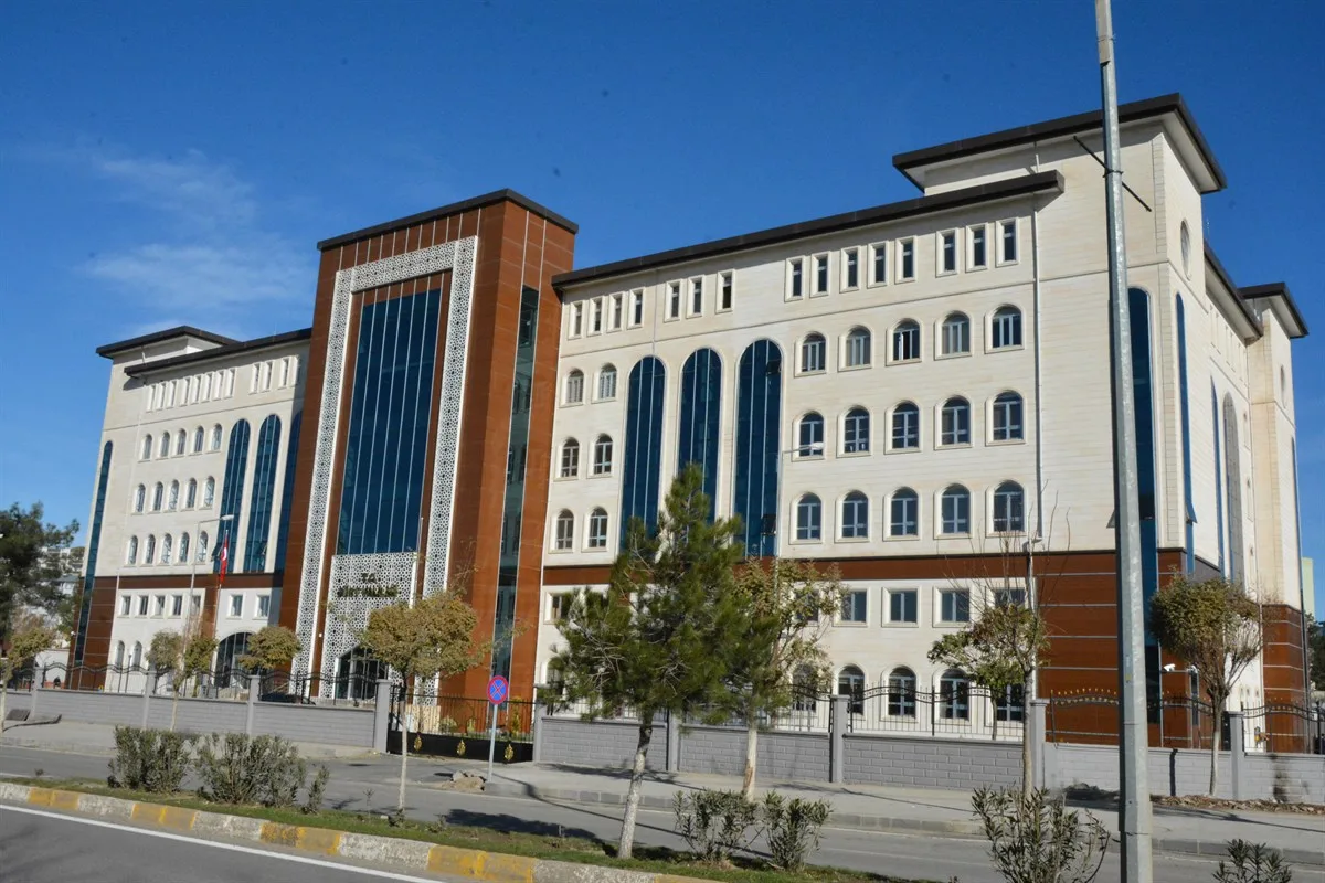 Siirt Valiliği: Polislerin Rastgele Ateş Açtığı İddiaları Gerçeği Yansıtmıyor