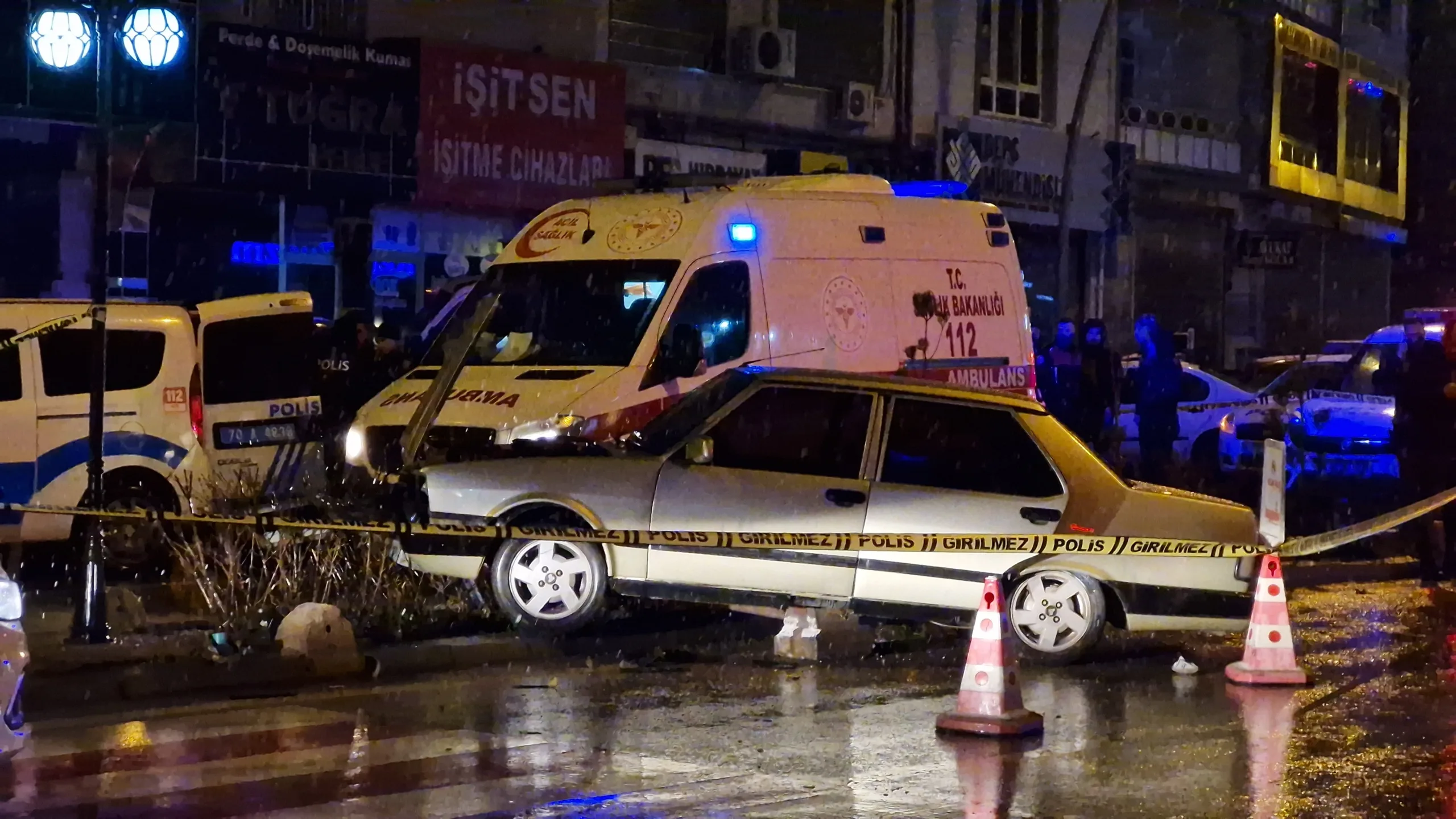Karaman'da Kaza Yapan Alkollü Sürcü Polis Aracında Kendini Vurdu