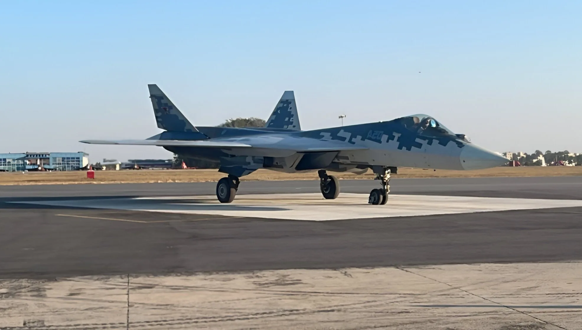 Rusya'ya Ait Savaş Uçağı Su-57 Felon, İran’a İndi