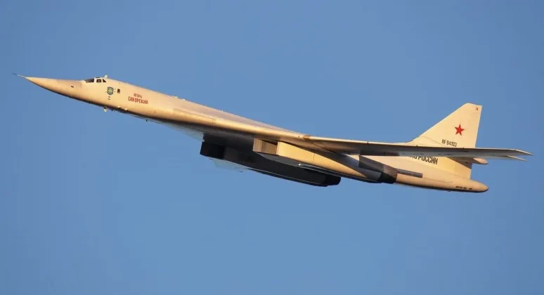 Rusya, Tu-160 uçaklarını ABD'ye yakın konuşlandırdı