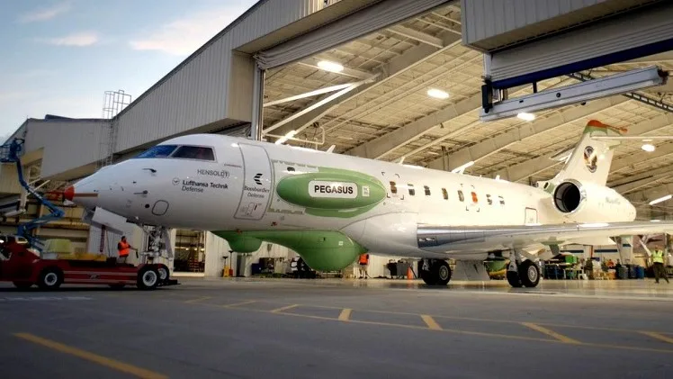 Almanya, Pegasus elektronik istihbarat uçağını kullanıma aldı