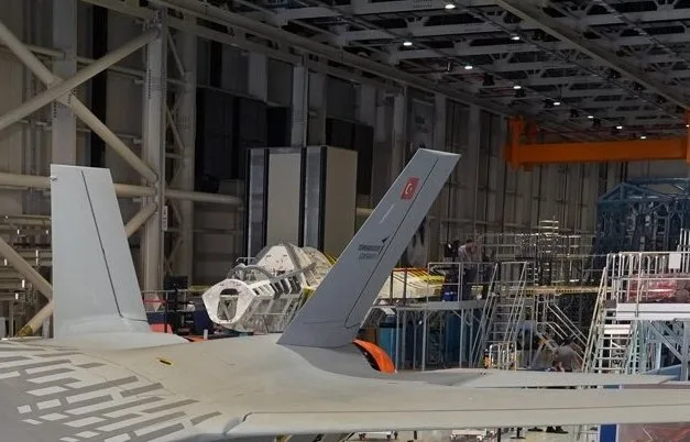 TUSAŞ KAAN Savaş Uçağı P1 Prototipi ilk kez görüntülendi