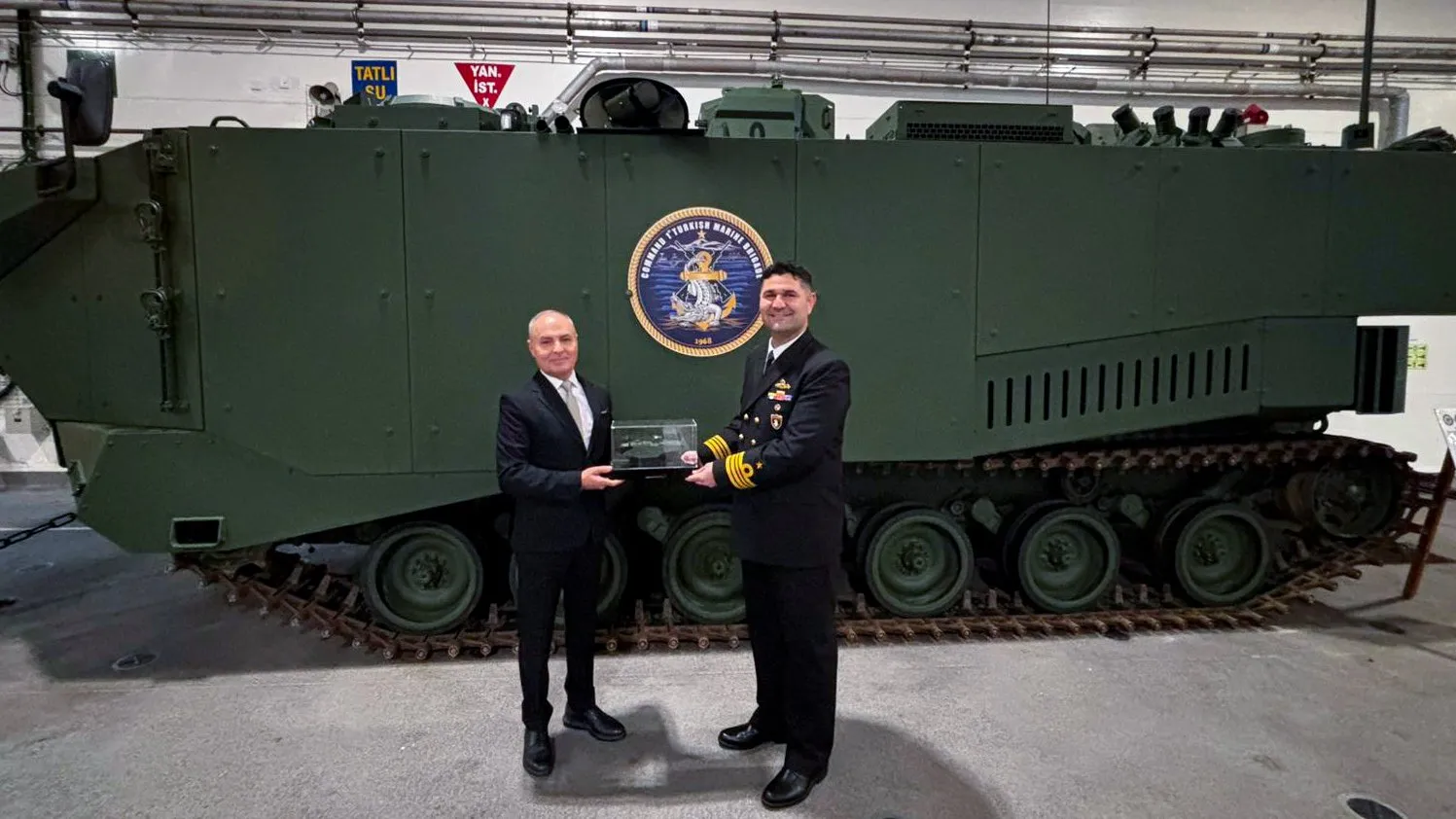 TCG Anadolu ve amfibi gücü ZAHA Hollanda'da ziyaretçilerle buluştu