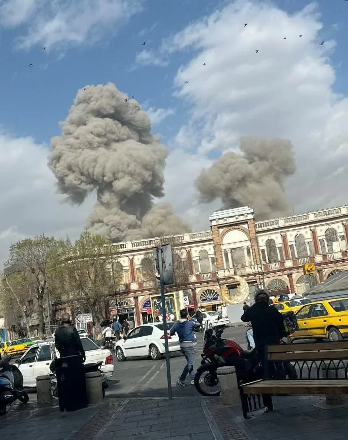 Tahran’da üst düzey yönetim noktalarına saldırı