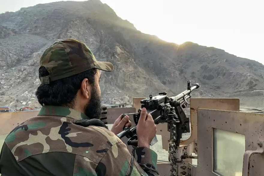 Pakistan ile Afganistan arasında savaş devam ediyor