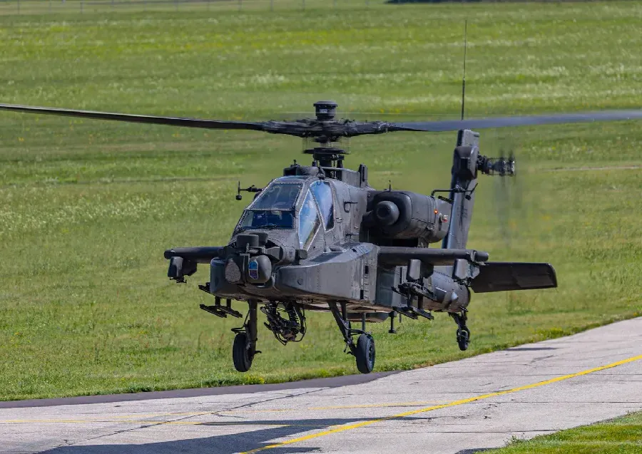 Polonya’nın AH-64D Apache helikopter teslimatı tamamlandı