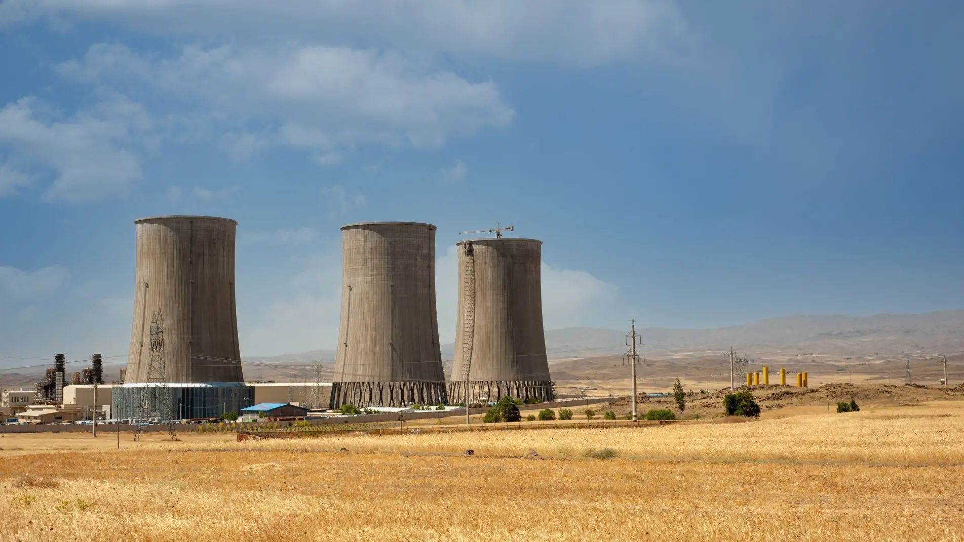 İran’dan sert uyarı: Enerji tesislerine saldırıya bölgesel karşılık verilecek