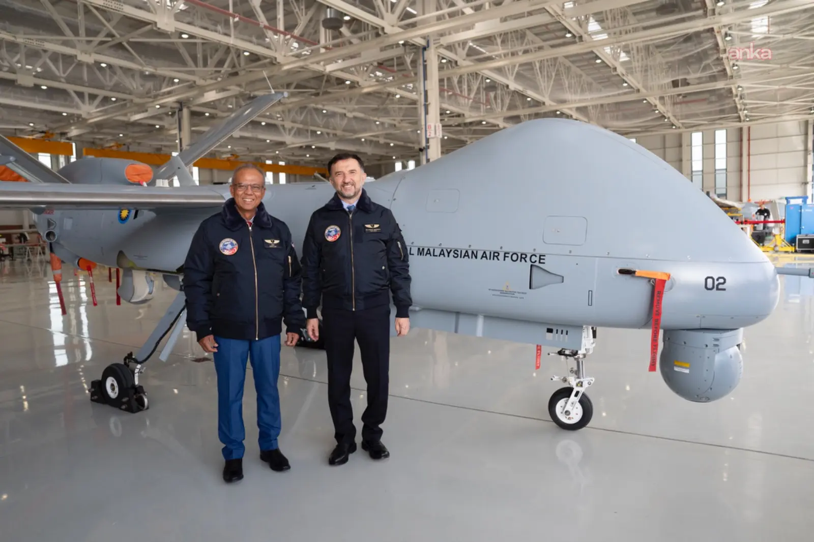 Orgeneral Muhamad Norazlan Aris, TUSAŞ Genel Müdürü Mehmet Demiroğlu ile birlikte