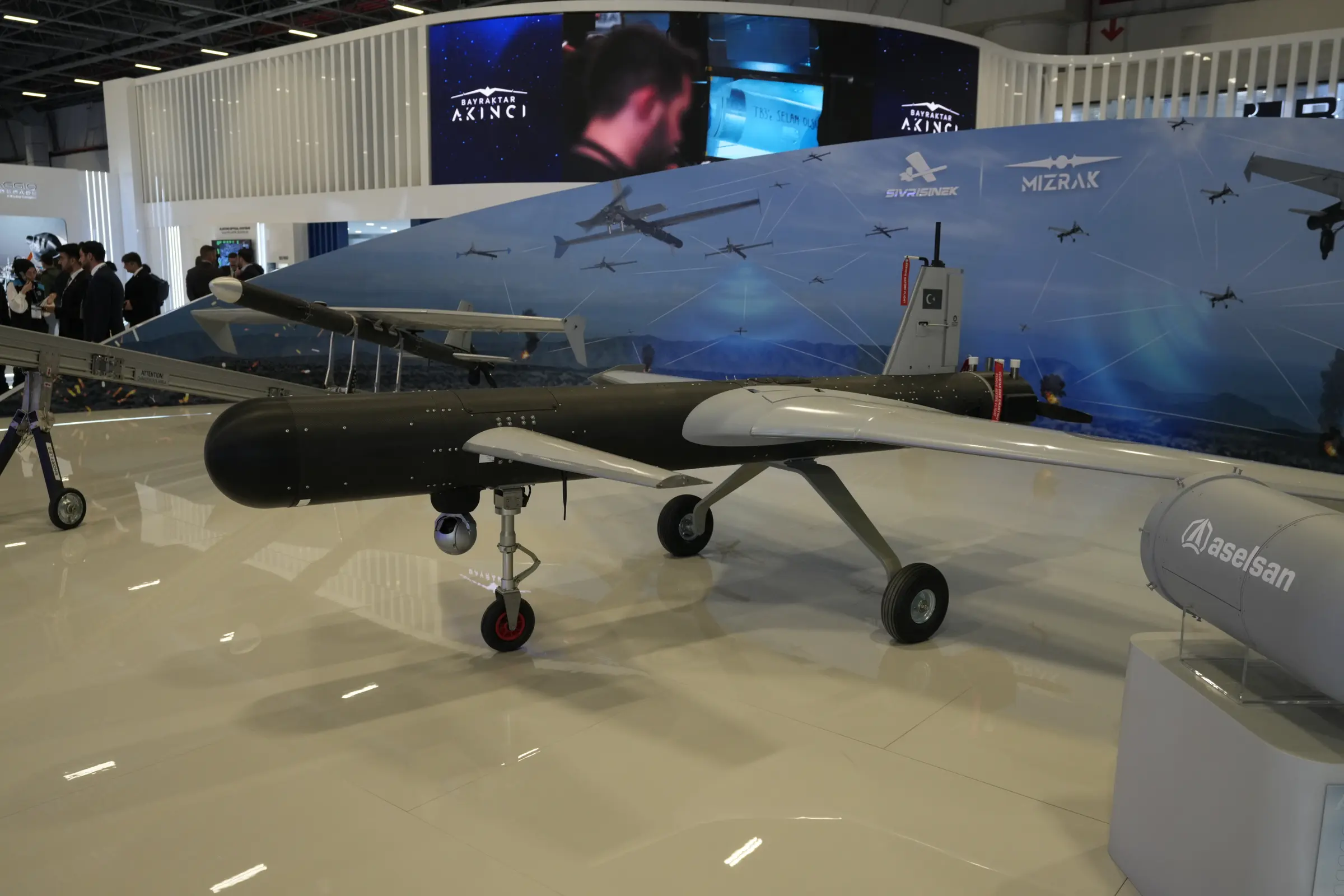 K2, Mızrak, Sivrisinek: Baykar SAHA EXPO 2026’da yeni insansız savaş teknolojilerini sergiliyor