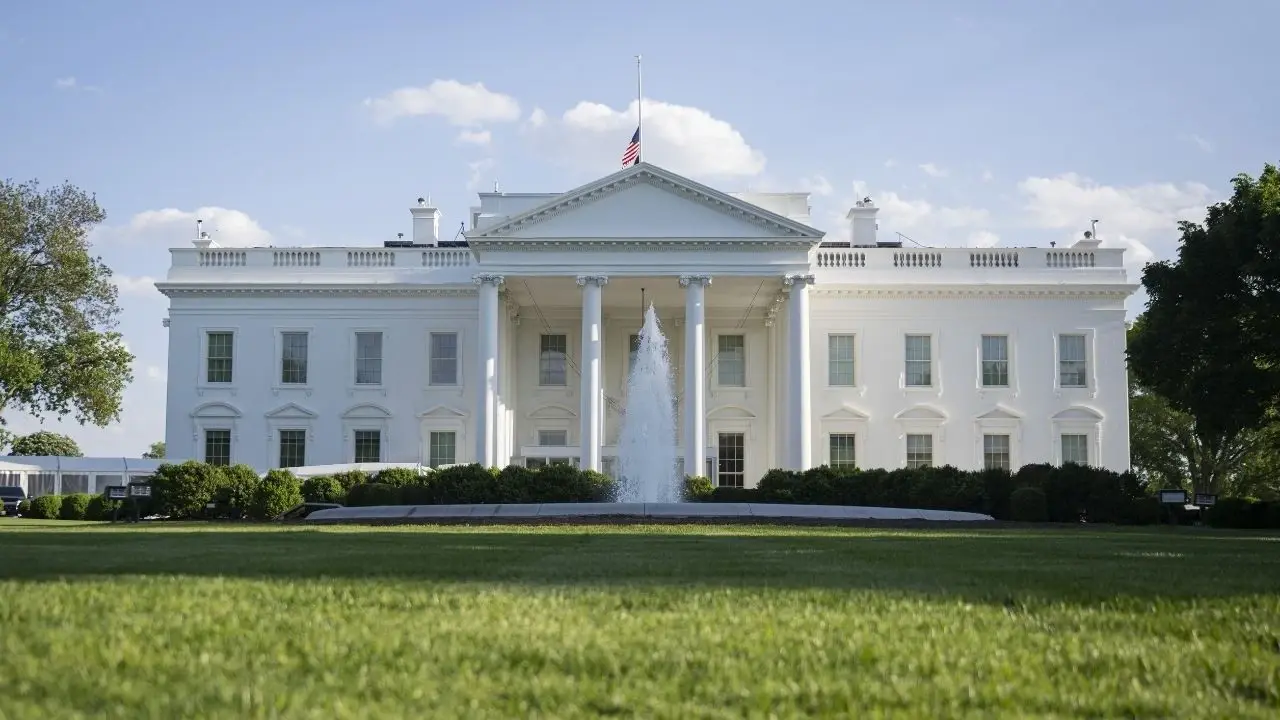 ABD Başkanı Donald Trump, sosyal medya üzerinden yaptığı açıklamada güvenlik güçlerine hızlı müdahaleleri için teşekkür etti.