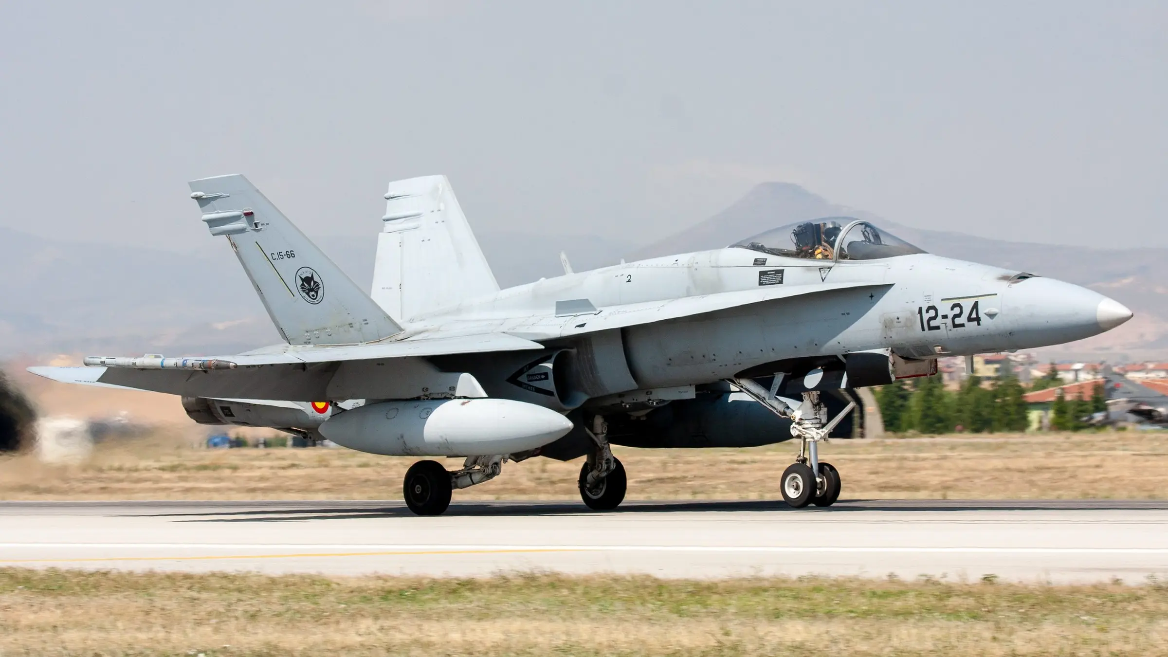 İspanya, 60 civarında EF-18 uçağını aktif operasyonel yetenekte tutarak hava savunma açığı oluşmasını engellemeyi hedeflemek istiyor.