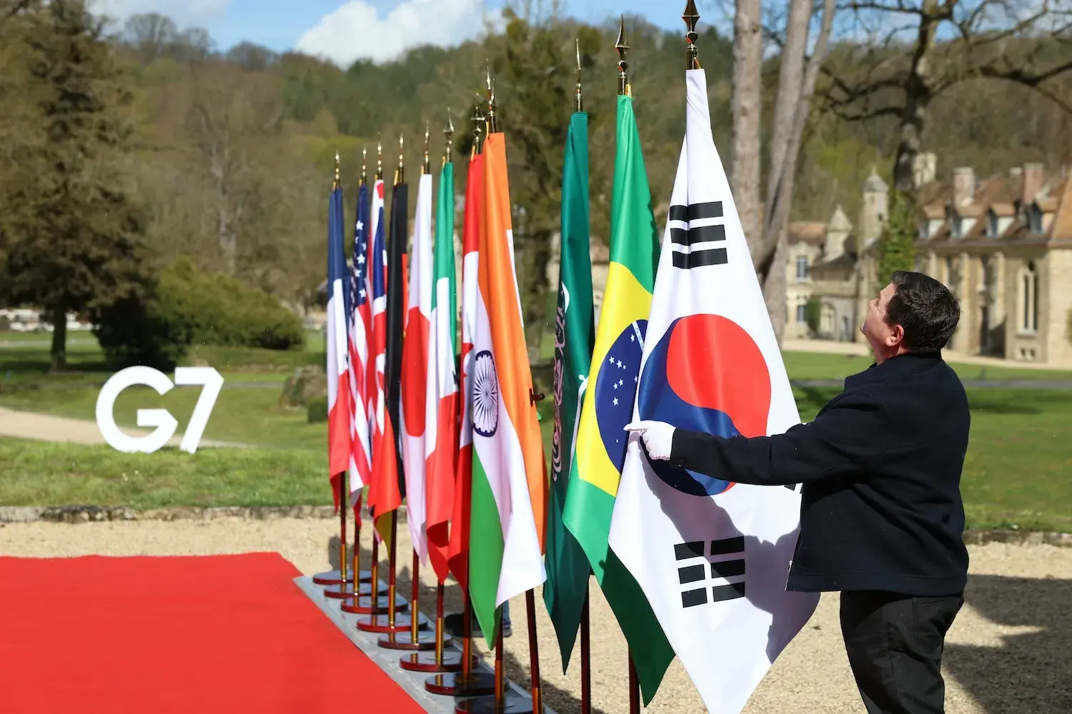 Ülkelerin GYSİH gücü arttıkça G7 grubu için genişleme önerileri de çeşitleniyor.