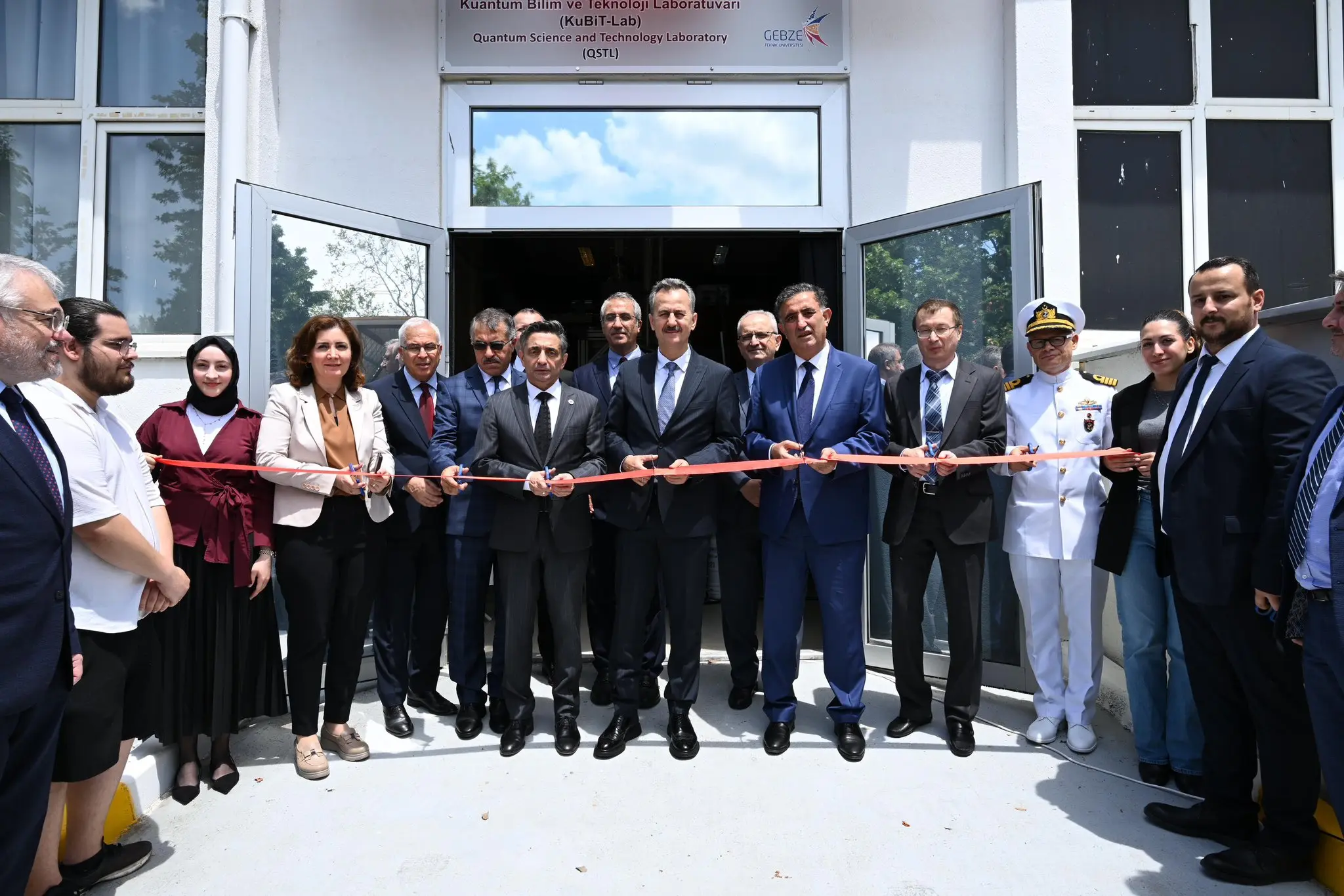Kuantum laboratuvarı ile TRMOTOR test merkezi hizmete alındı