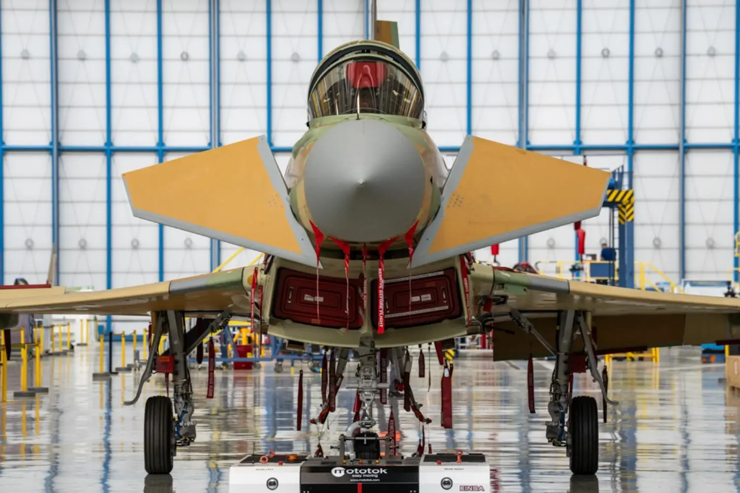 İspanya Hava ve Uzay Kuvvetleri'nin yaşlanan F-18 Hornet savaş uçağı filosunu Typhoon uçakları ile yenilemek amacıyla başlattığı bir programıdır