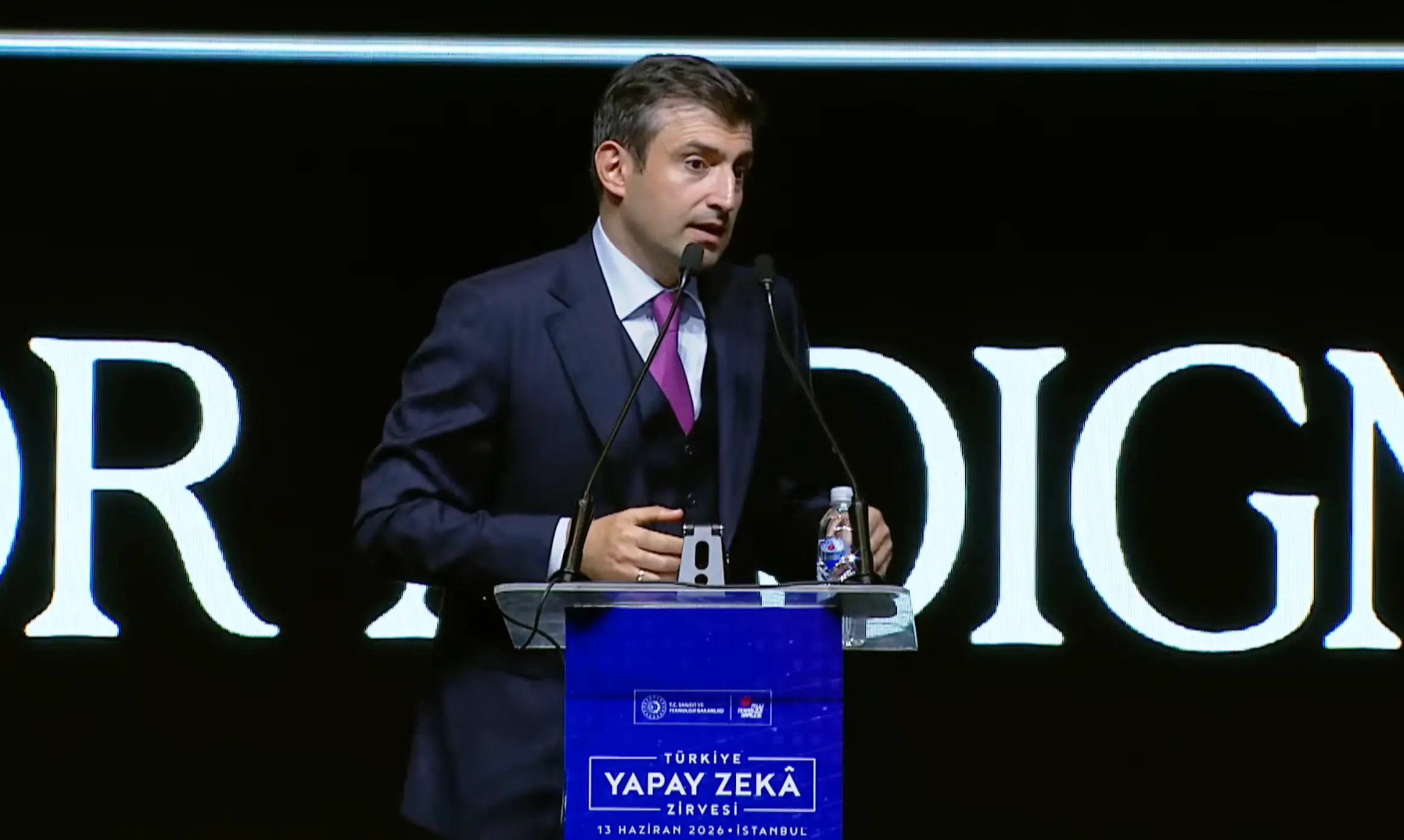 Bayraktar: En büyük tehdit ordular değil, tekno-kapitalist küresel tahakküm