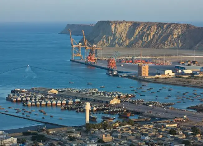 Gwadar limanı, dünyanın en derin "açık deniz (deep-sea) ticari limanlarından" biridir.