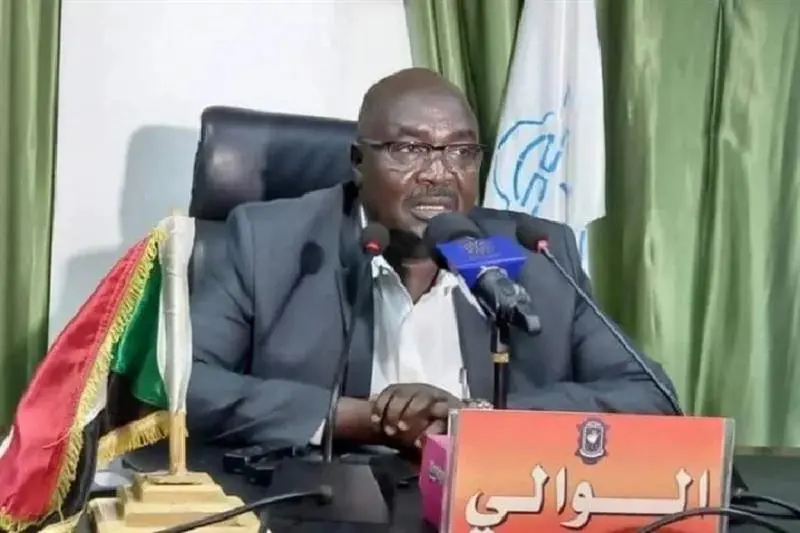 Batı Darfur Valisi Hamis Abdullah Abakar. Darfur'da paramiliter güçlerin hedef aldığı, Arap olmayan yerli Masalit topluluğunun önde gelen liderlerinden biriydi.