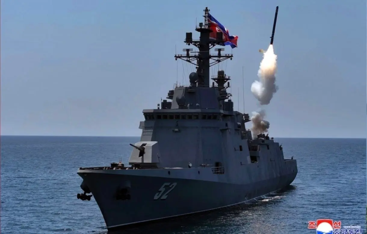 Kuzey Kore, "Kang Gon" muhribinden stratejik seyir füzesi testi gerçekleştirdi