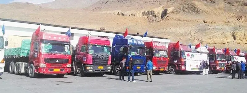 Pakistan ve Çin arasındaki karayolu tır ticareti, Çin-Pakistan Ekonomik Koridoru (CPEC) kapsamında son yıllarda tarihi bir dönüşüm geçirerek kesintisiz, çok uluslu ve yıl boyu aktif bir lojistik ağına dönüştü.
