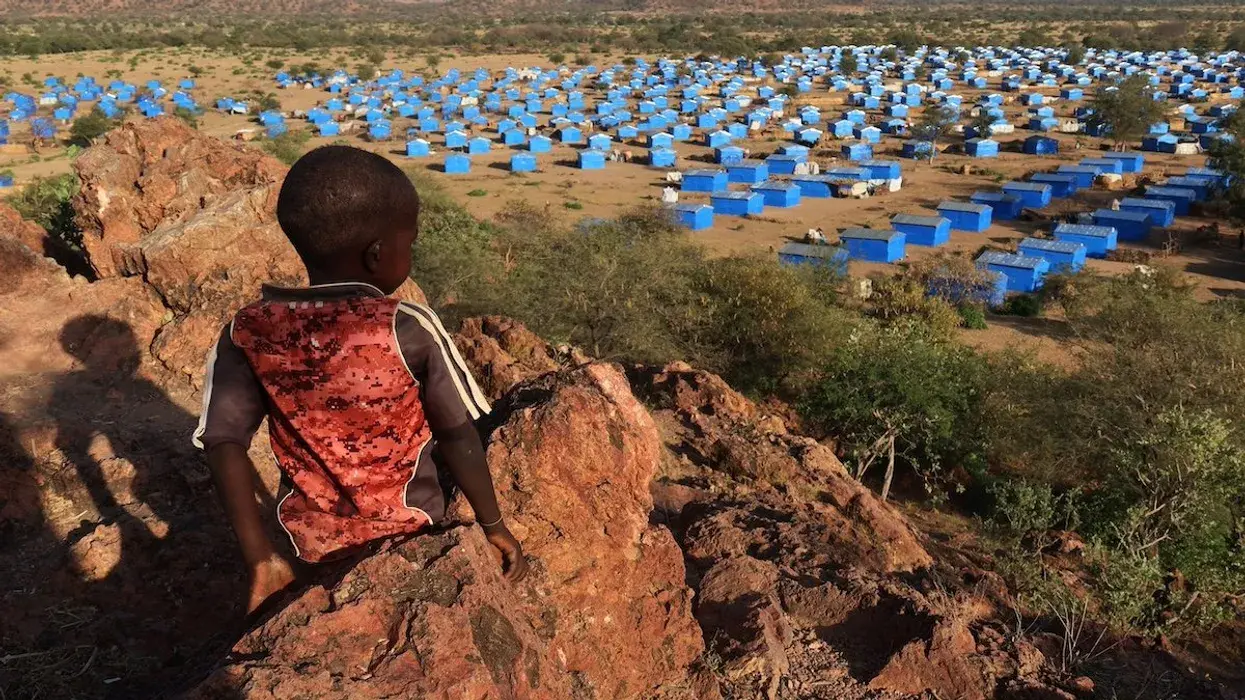 İnsan Hakları İzleme Örgütü (Human Rights Watch) gibi uluslararası kuruluşlar, El Cuneyne'de Masalitlere yönelik kitlesel katliamlar ve etnik temizlik suçları işlendiğini rapor etmiştir.