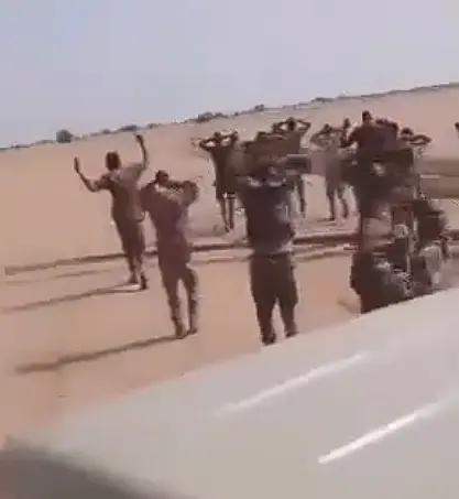 İsyancıların paylaştığı görüntülerden bir kesit.