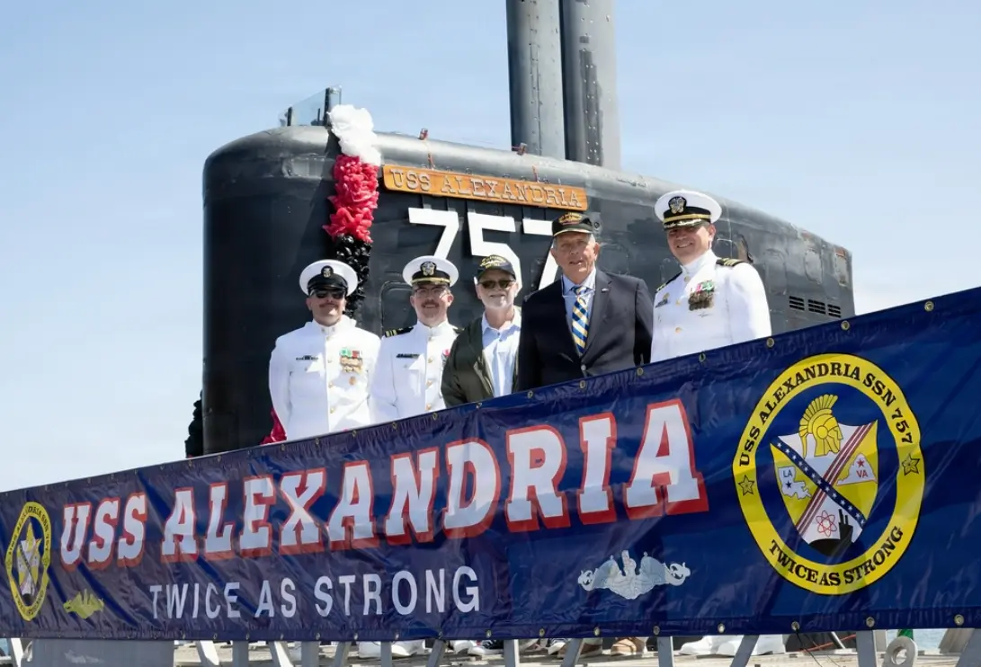 USS Alexandria denizaltısı, 35 yıllık hizmetin ardından emekliye ayrılıyor