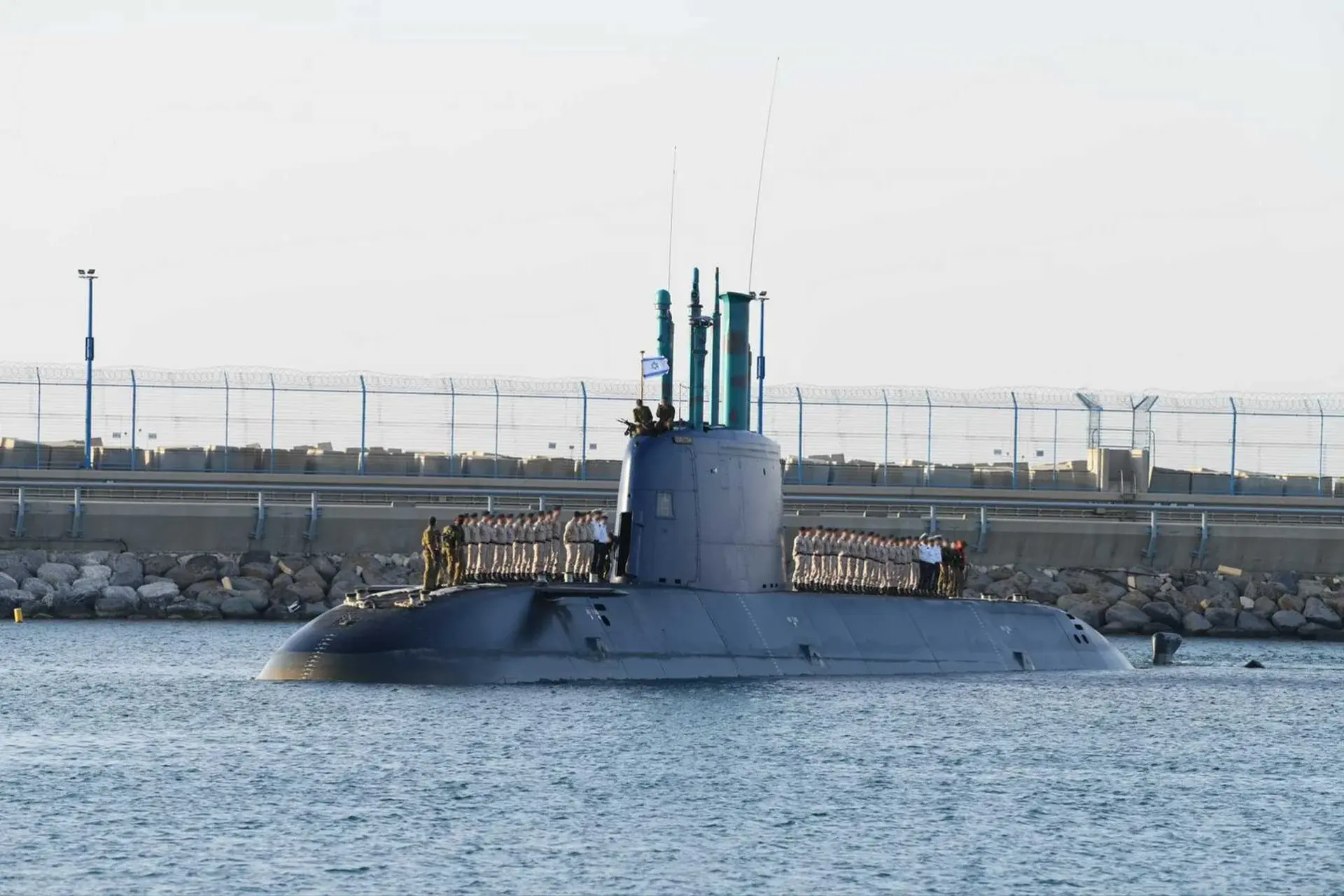 İsrail, yeni INS Drakon denizaltısını teslim aldı
