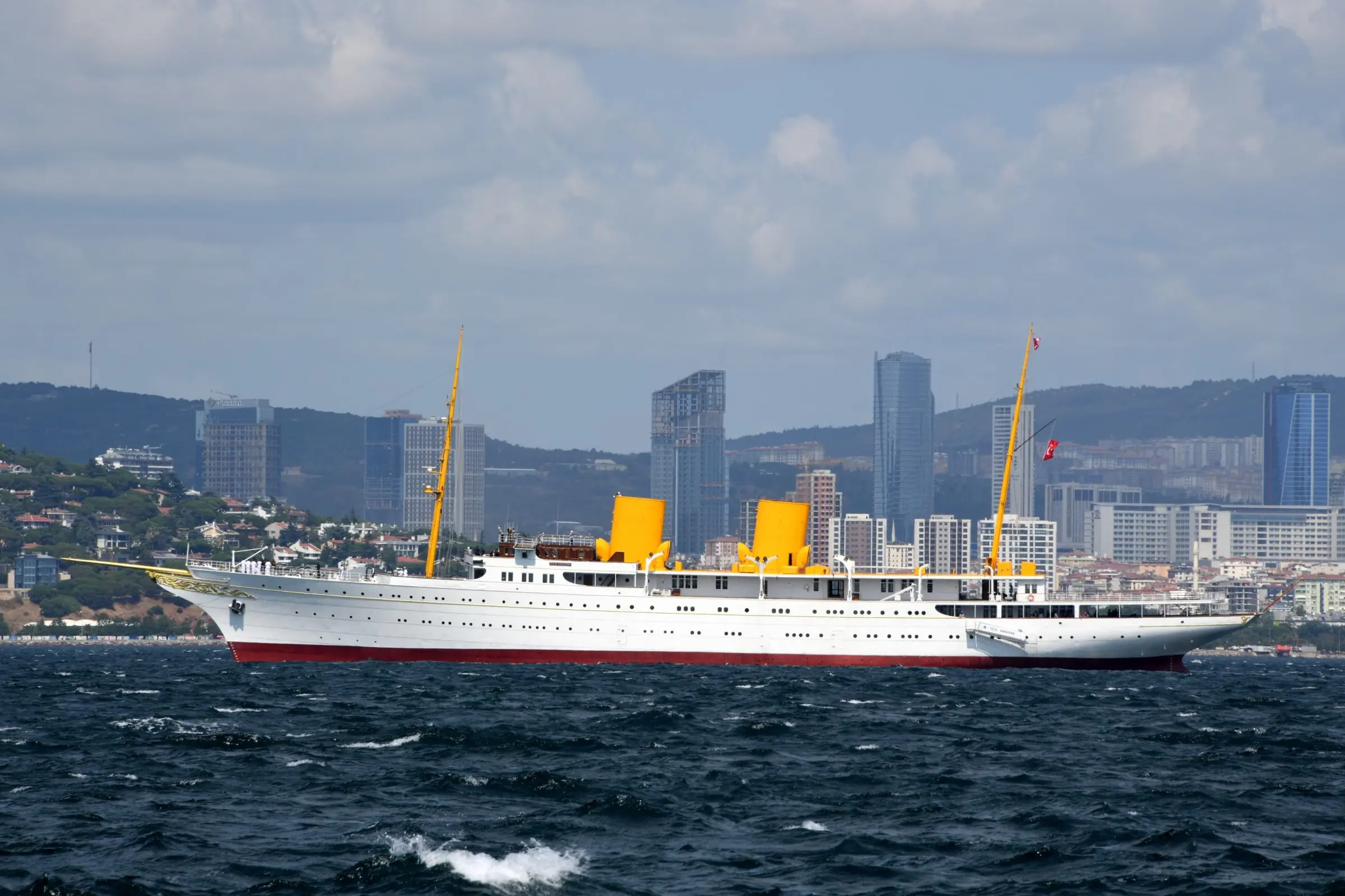 TCG Savarona Eğitim Gemisi
