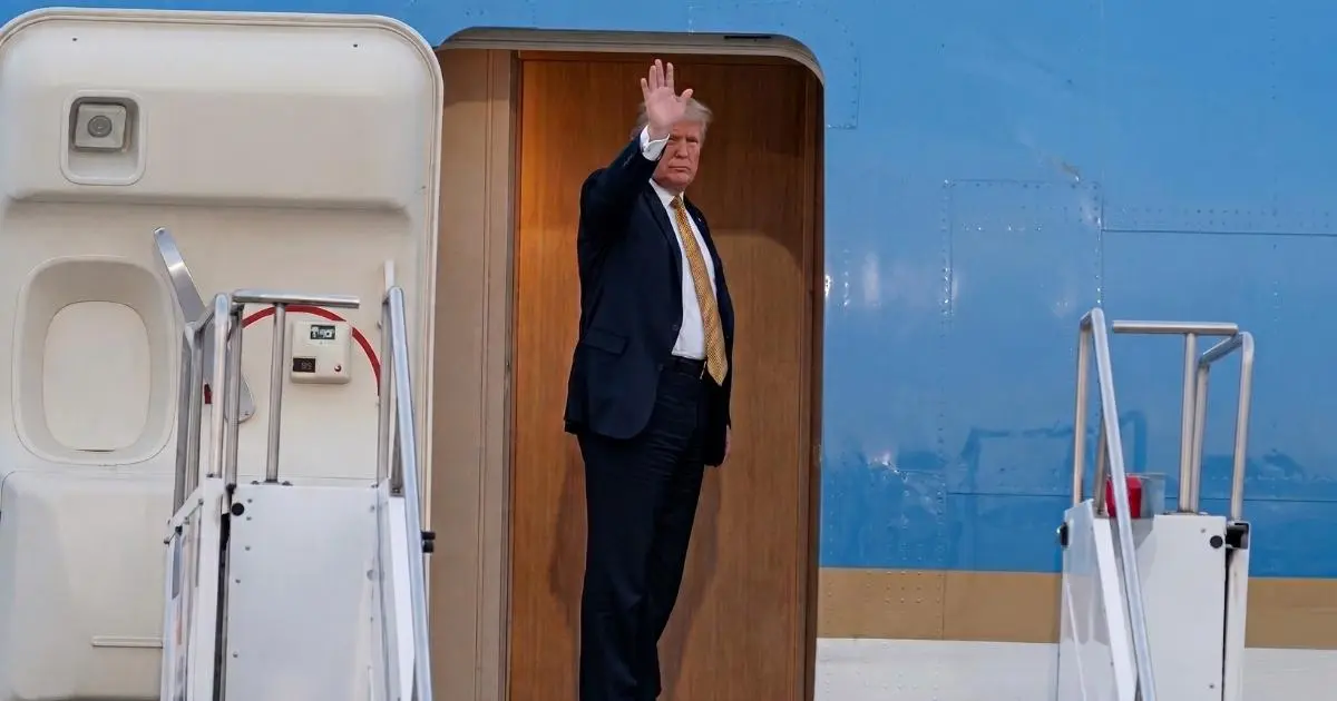 Trump, Türkiye’den ayrılırken gizlice uçak değiştirdiğini doğruladı