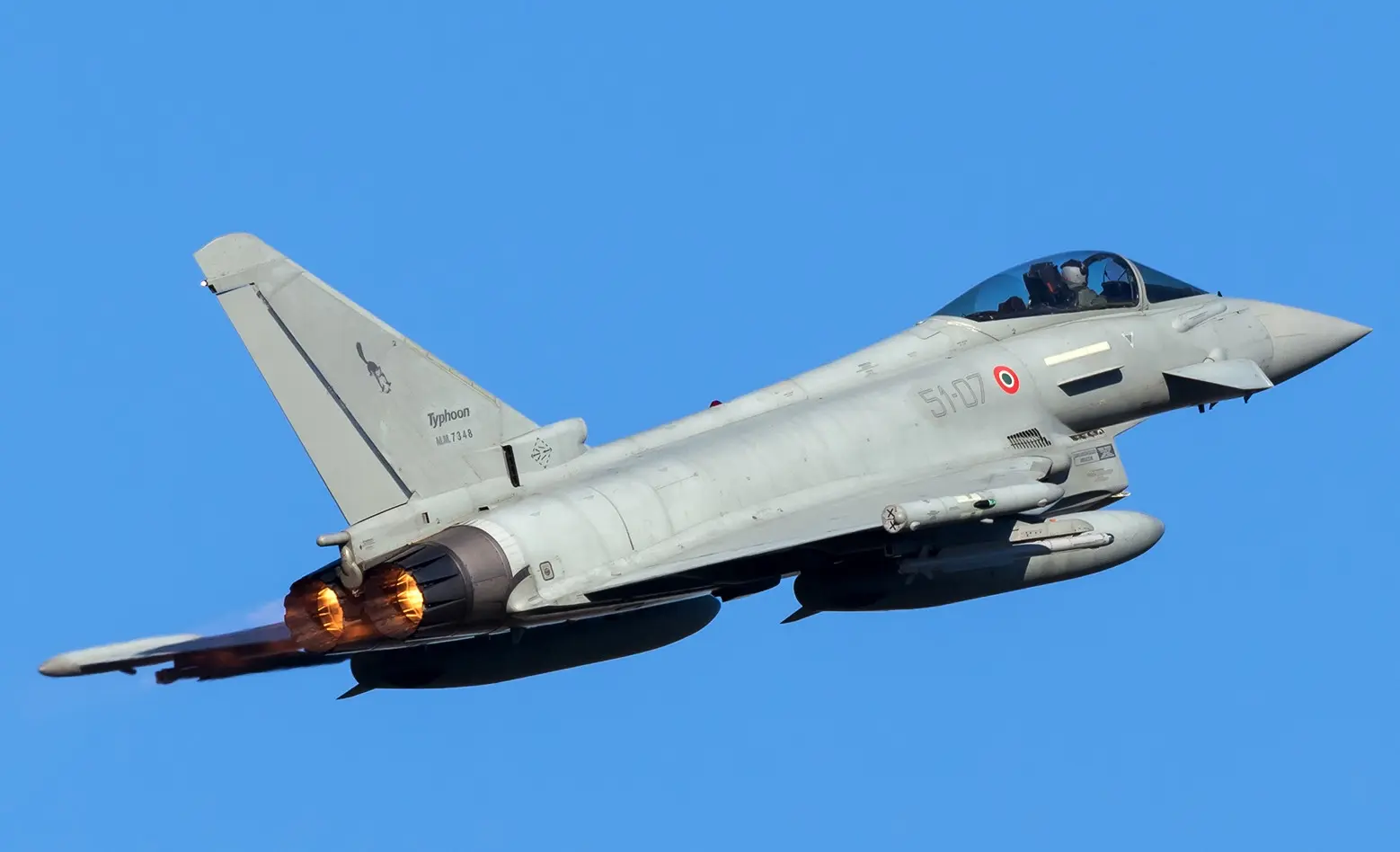 Suudi Arabistan'da İtalya'ya ait Eurofighter vuruldu