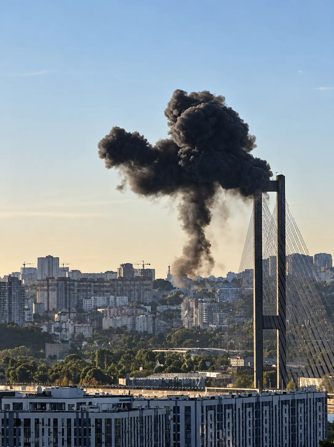 Rusya'dan Ukrayna'ya yeni saldırılar: Veri merkezi, gemi ve Güney Köprüsü vuruldu