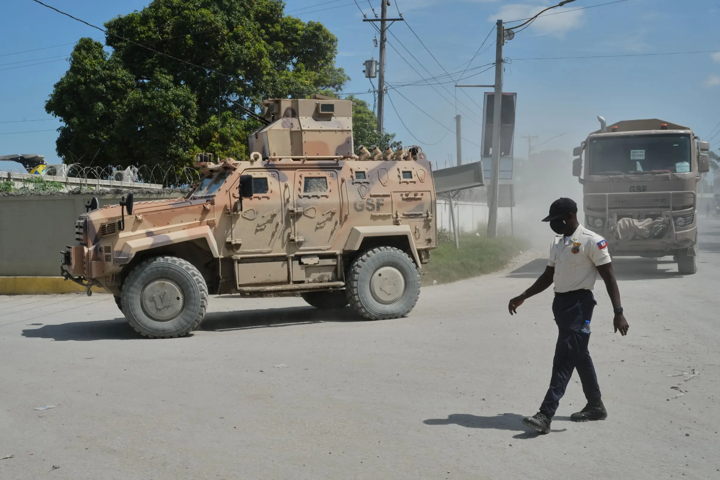 Haiti'de askerî hareketlilik: Çetelere karşı zırhlı araçlar, helikopterler ve İHA'lar kullanılıyor